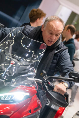 intermot_24_024_008