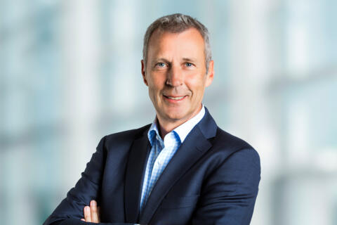 220_portrait_19_009_001