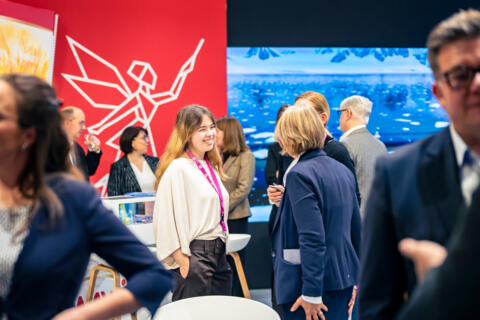 ism_26_002_013