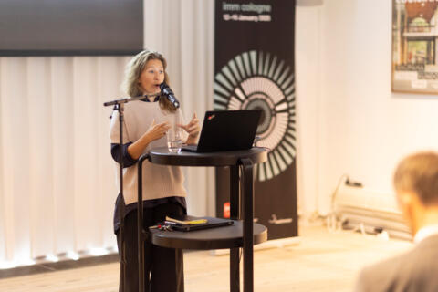 imm_25_001_007