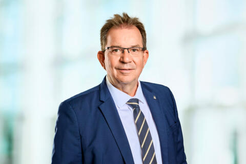 297_portrait_25_002_001